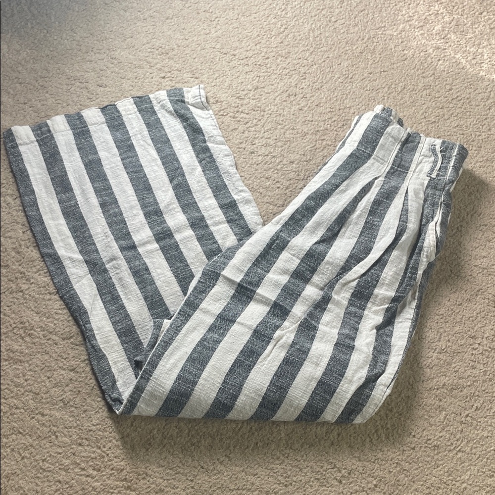 Striped Gray and White Wide Leg Pants
